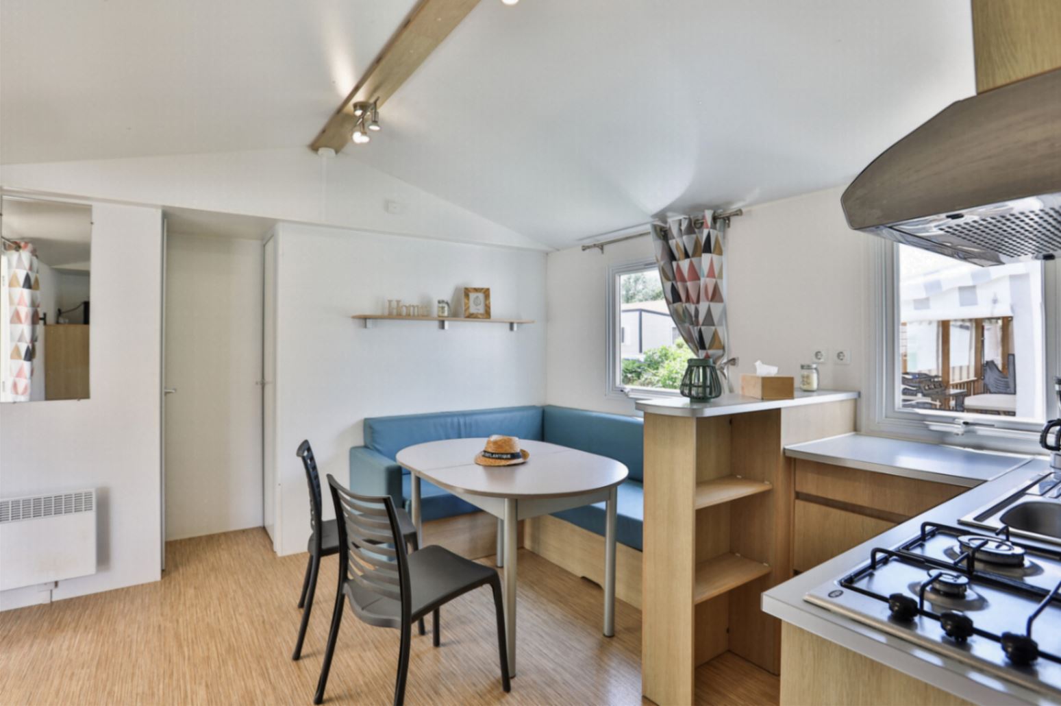 MH 4 Bedrooms Premium + TV