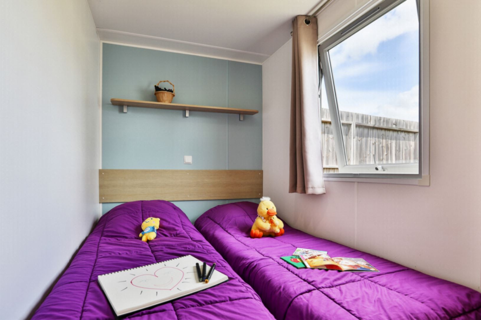 MH 4 Bedrooms Premium + TV