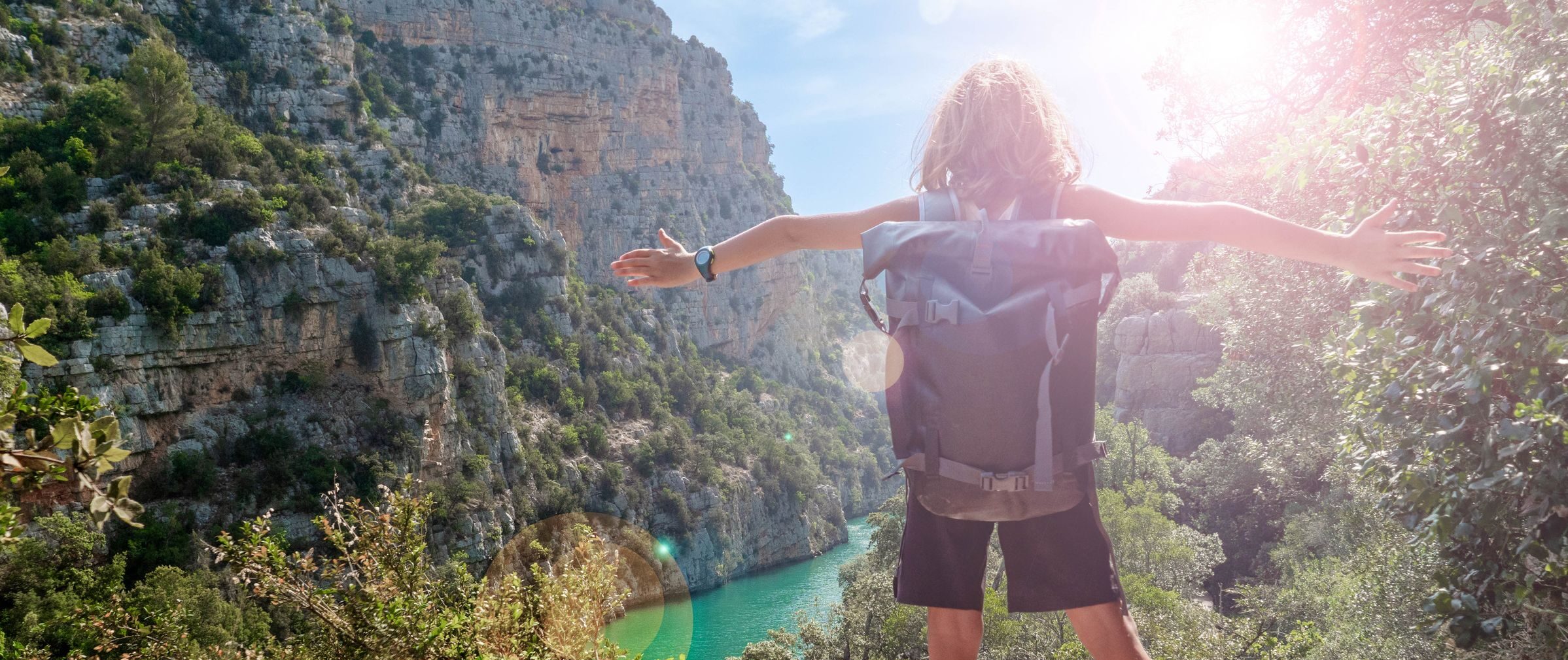 Enfant-panorama-Gorges-du-Verdon-in-France