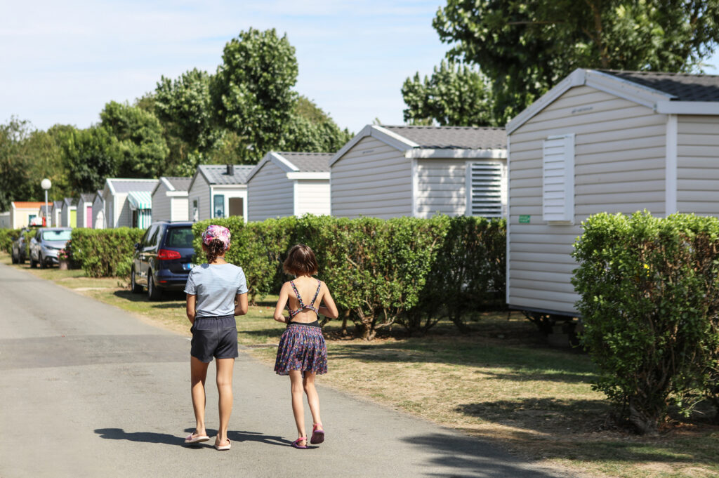 allees camping atlantique vendee 2000