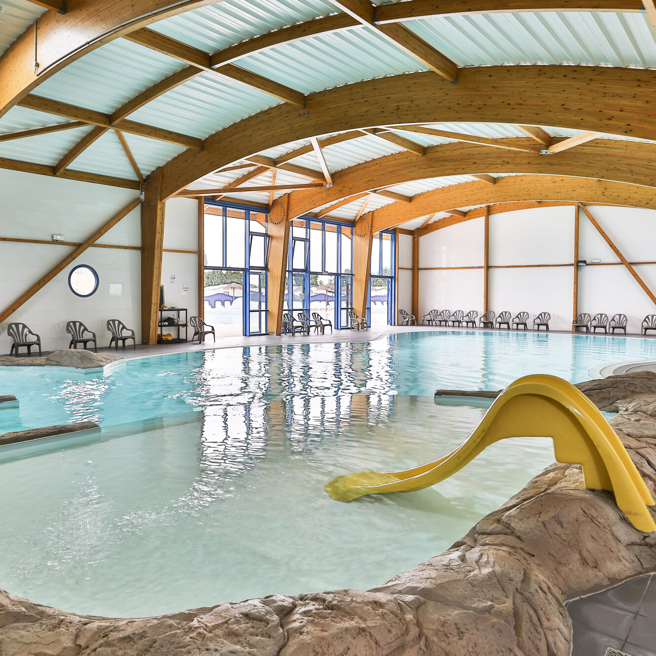 piscine couverte camping atlantique maeva